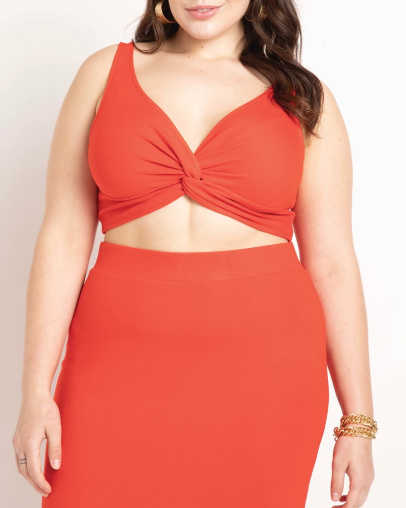 Front of a model wearing a size 14|16 Alondra Bralette With Twist in High Risk Red by ELOQUII. | dia_product_style_image_id:204186